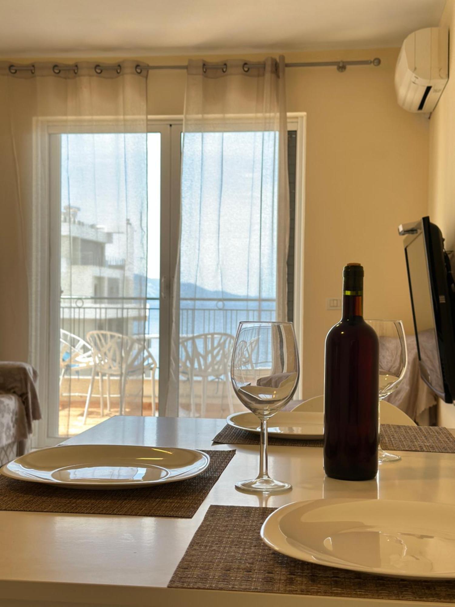 White Sea View Residence 2 Sarandë Exterior foto